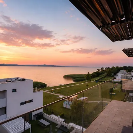 아파트 Panorama At Sunset